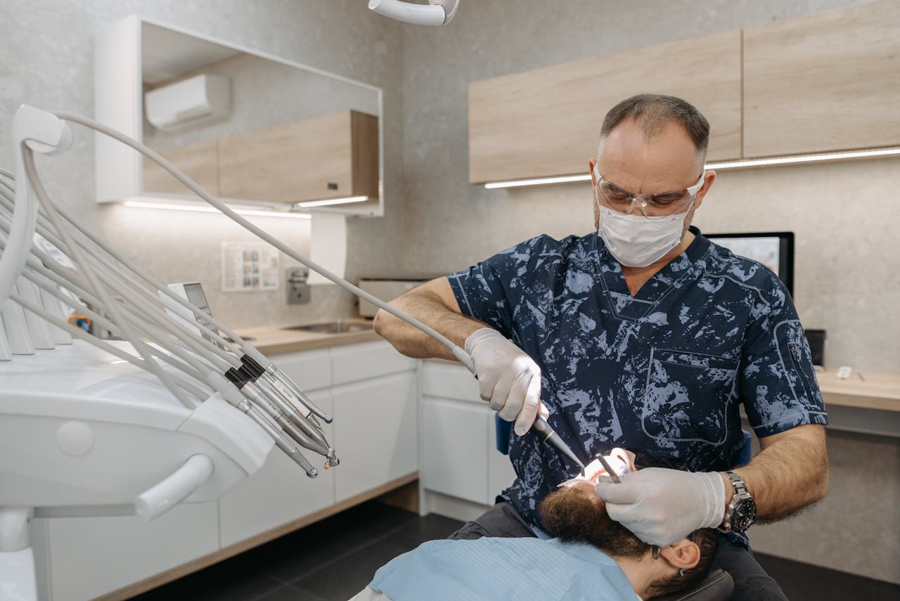 Jak zbudować zaufanie pacjenta do stomatologa – poradnik dentysty